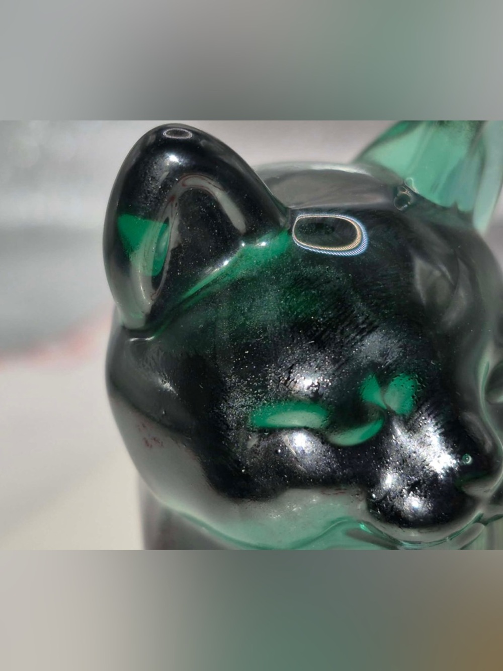 Fenton Glass Cat Emerald ‘Spruce’ Green Hand-painted Magnolia w Gold Gilding - Picture 5 of 9